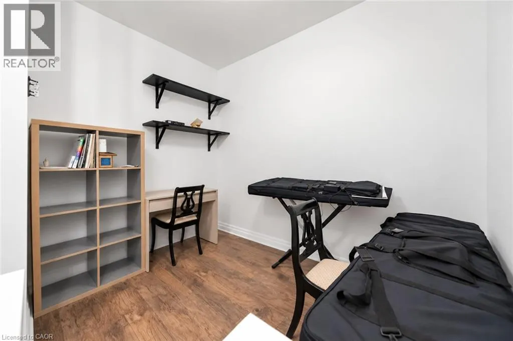 44 BOND Street W Unit# 306 #306