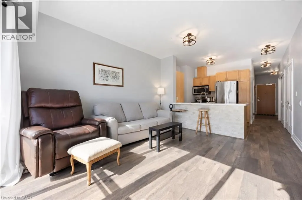 44 BOND Street W Unit# 306 #306