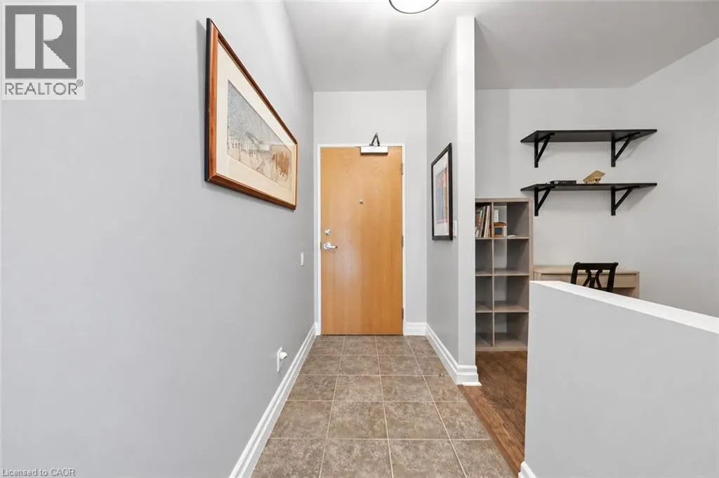 44 BOND Street W Unit# 306 #306