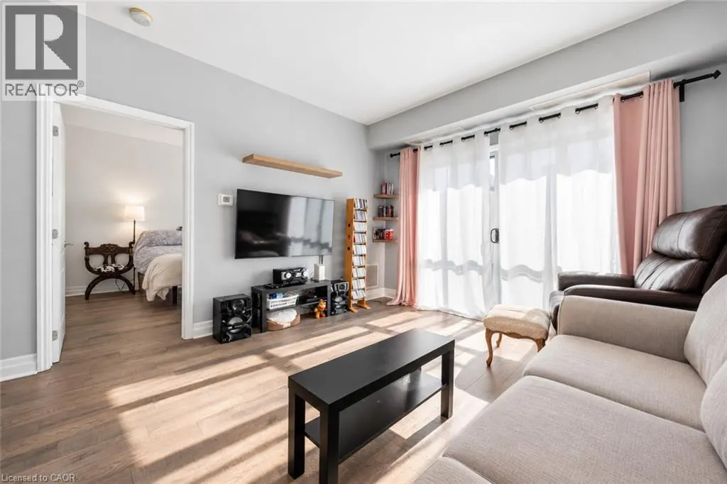 44 BOND Street W Unit# 306 #306