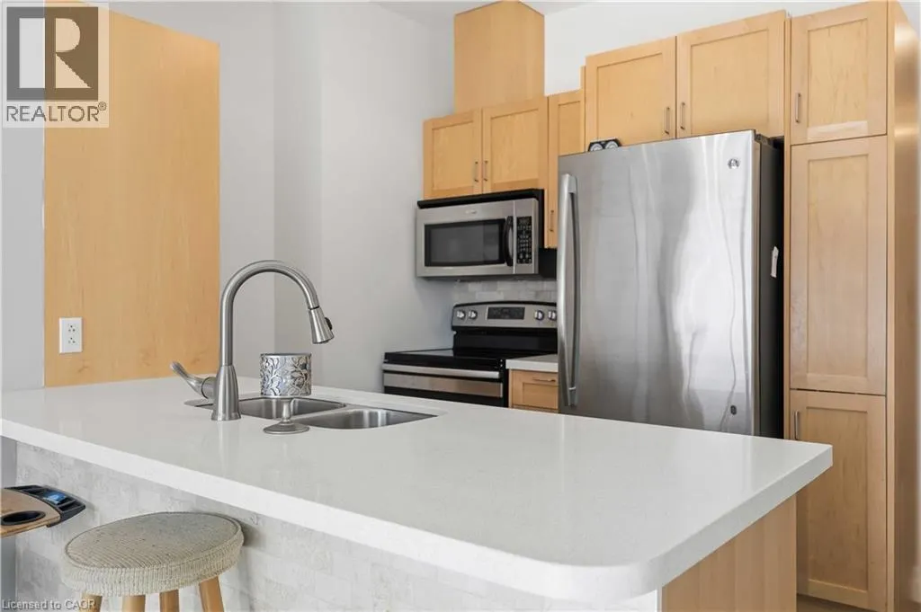 44 BOND Street W Unit# 306 #306