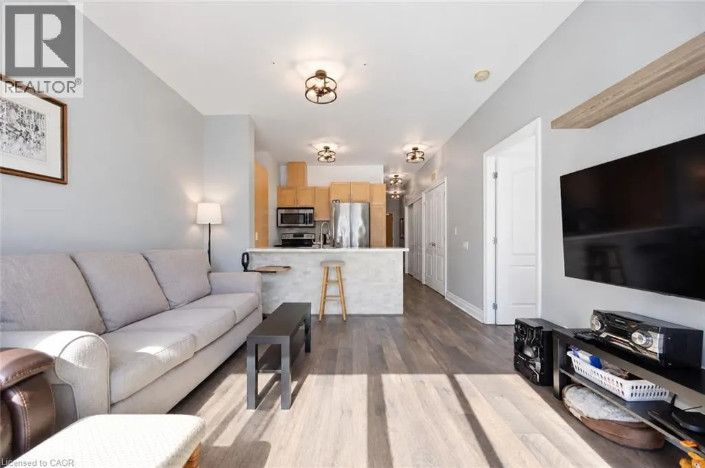 44 BOND Street W Unit# 306 #306