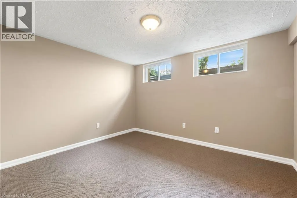 25 WAYNE Drive