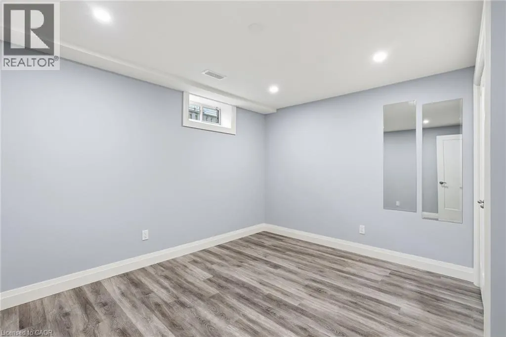 231 PARKSIDE Drive