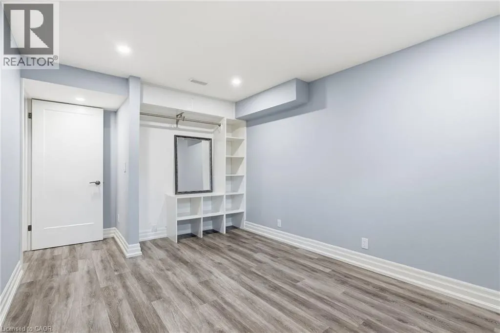 231 PARKSIDE Drive