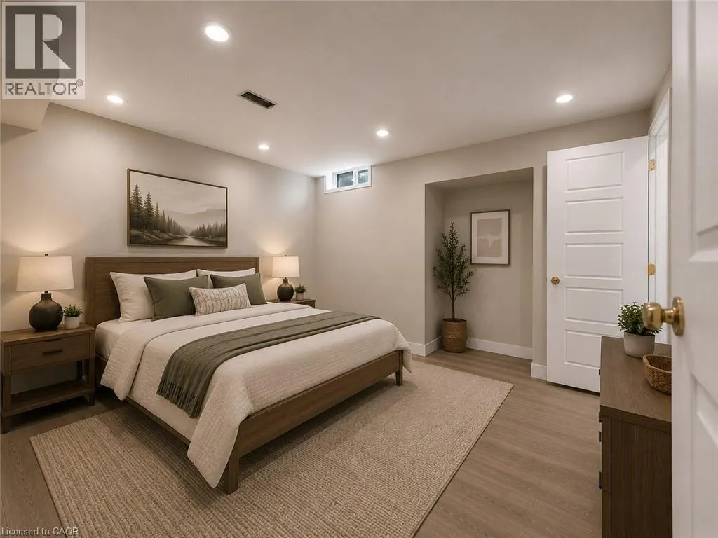 16 GLENNIE Court