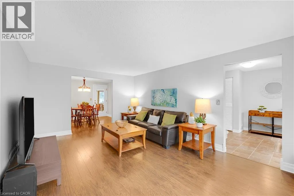 30 WESTWOOD Crescent