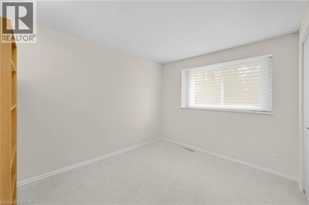 30 WESTWOOD Crescent