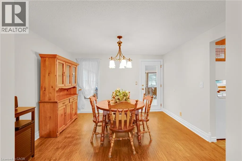 30 WESTWOOD Crescent