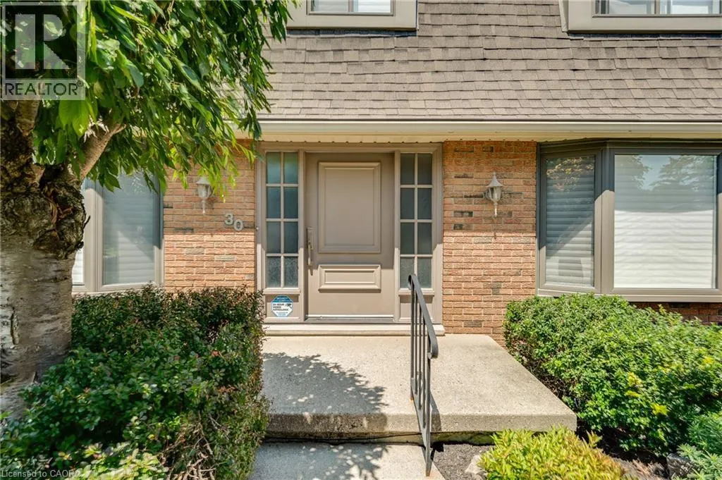 30 WESTWOOD Crescent