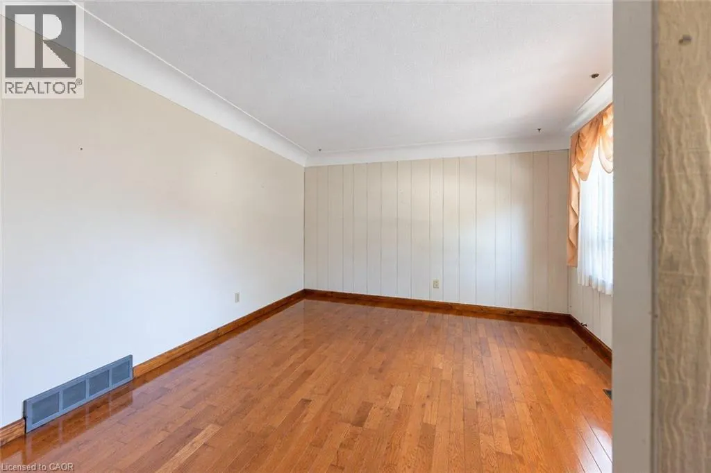 28 SHADYSIDE Avenue