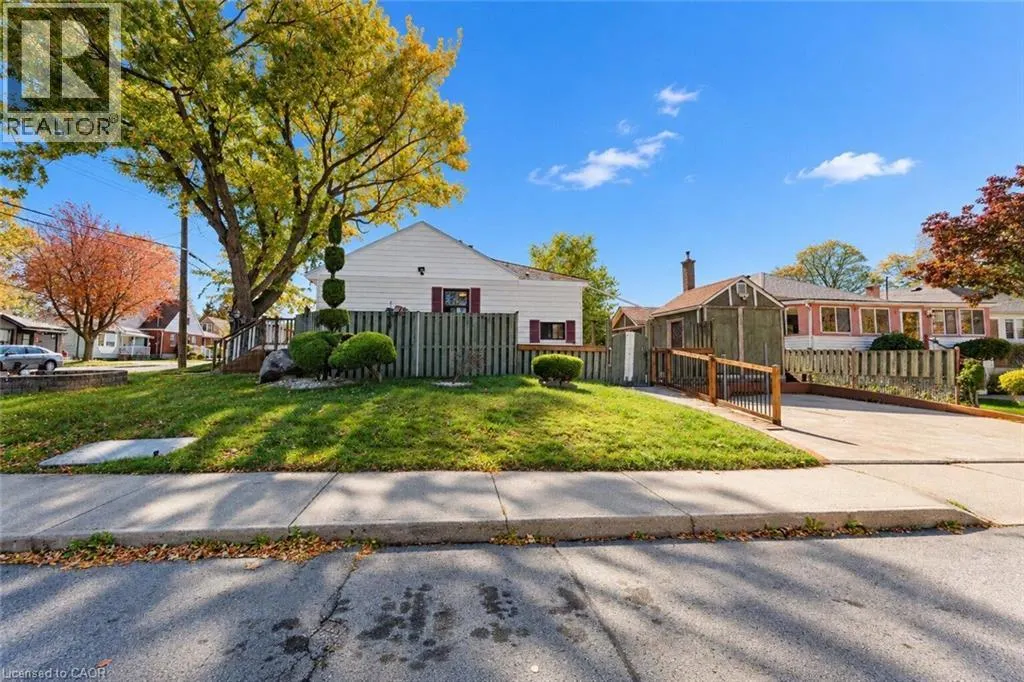 28 SHADYSIDE Avenue