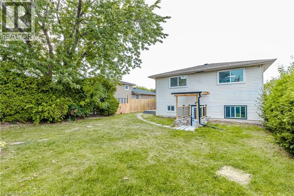 2358 ARNOLD Crescent