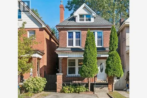 36 HOLTON Avenue N