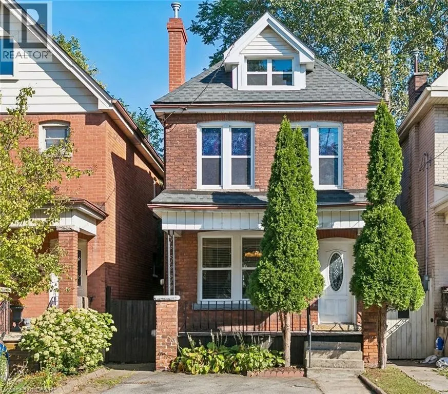 36 HOLTON Avenue N
