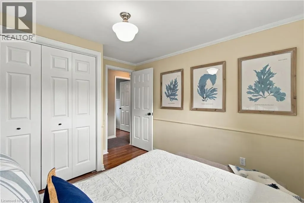 7 COLONEL BUTLER Crescent