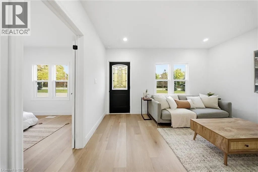 24 PARK Road N