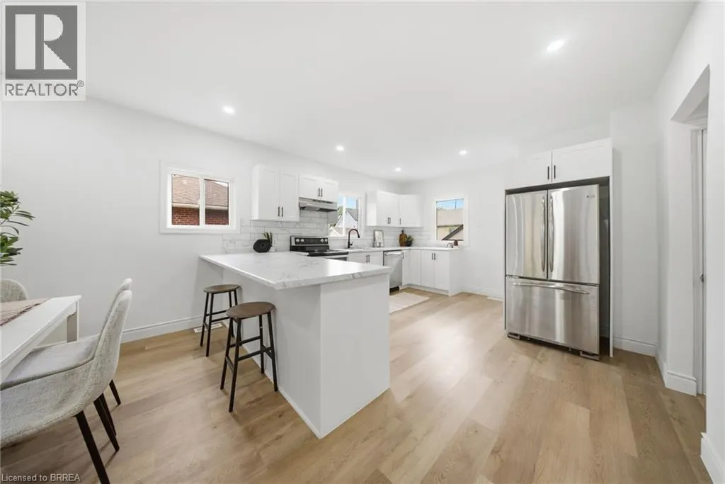 24 PARK Road N