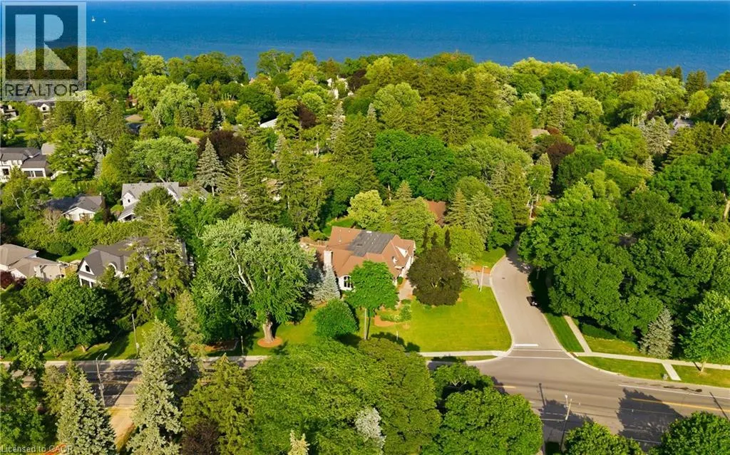 1098 LAKESHORE Road W