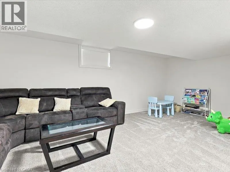 905 BROADACRE Place