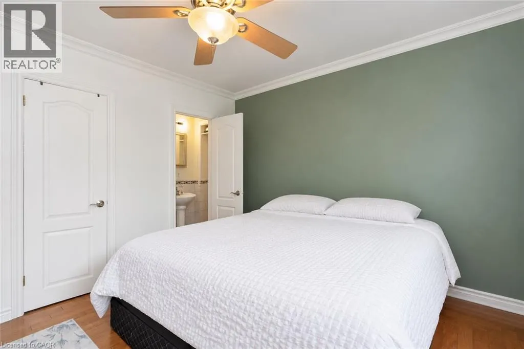 284 MAPLEDENE Drive
