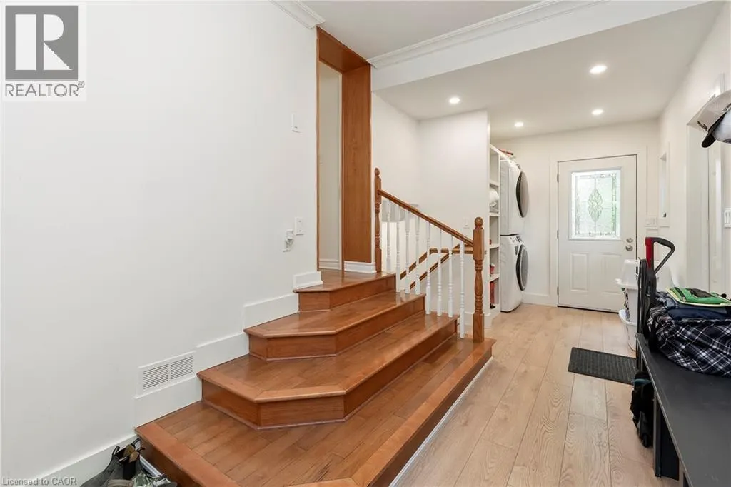 284 MAPLEDENE Drive