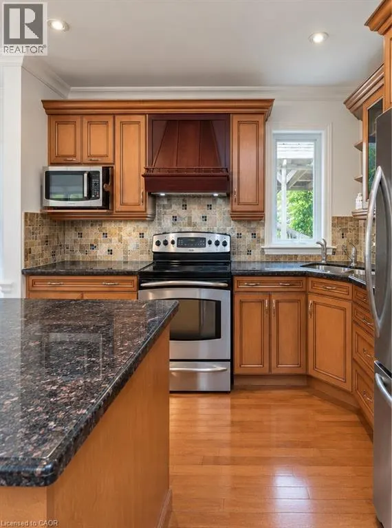 284 MAPLEDENE Drive