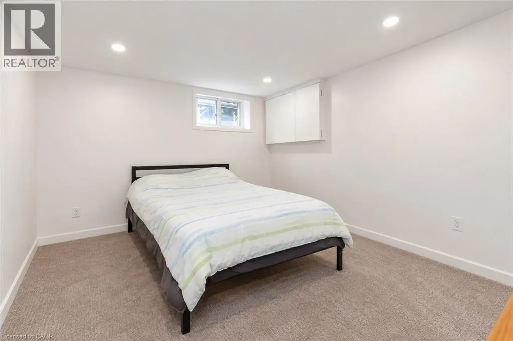 284 MAPLEDENE Drive