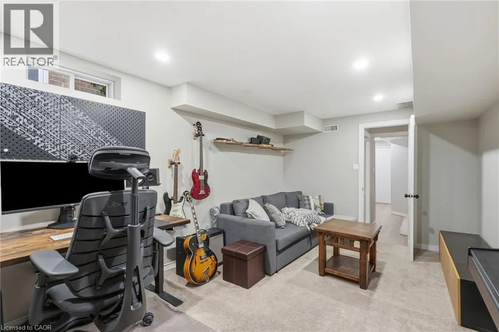 42 KILDONAN Crescent