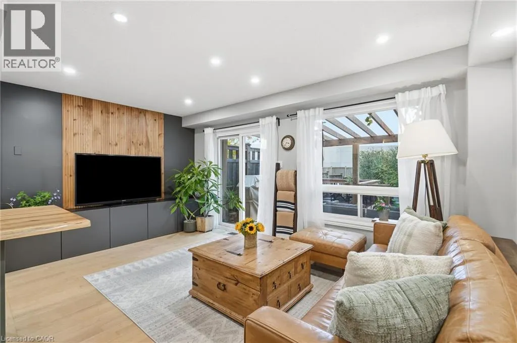 42 KILDONAN Crescent