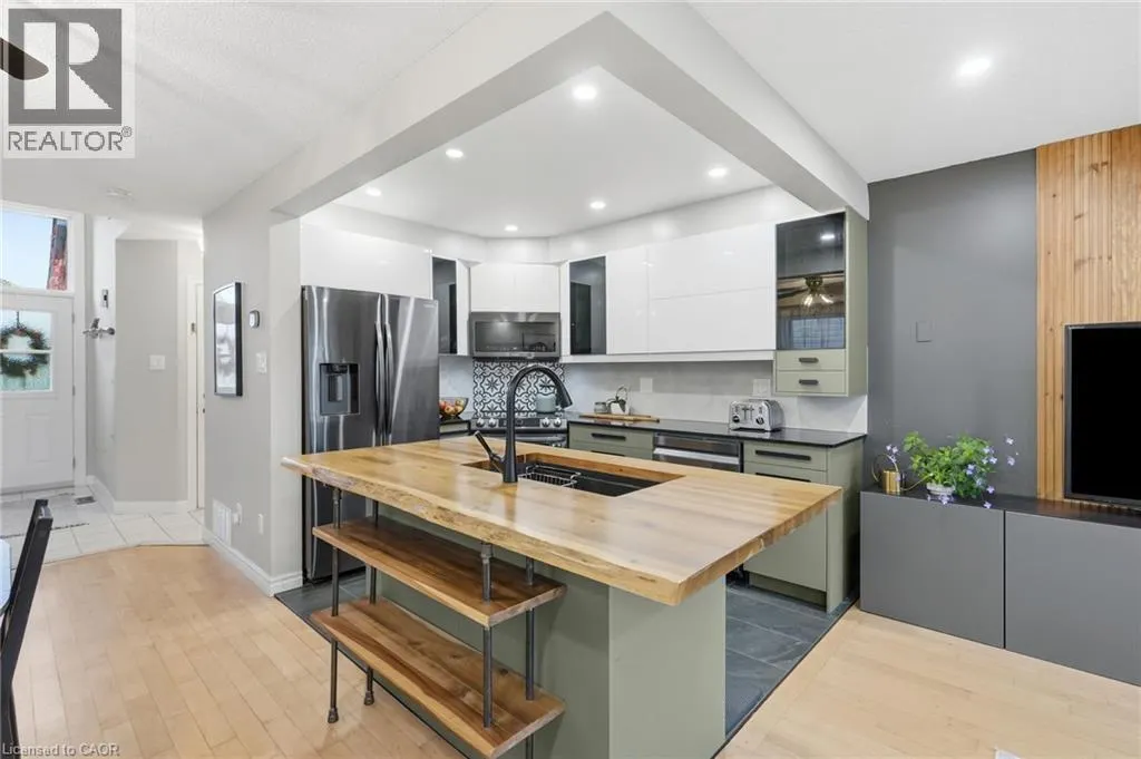 42 KILDONAN Crescent