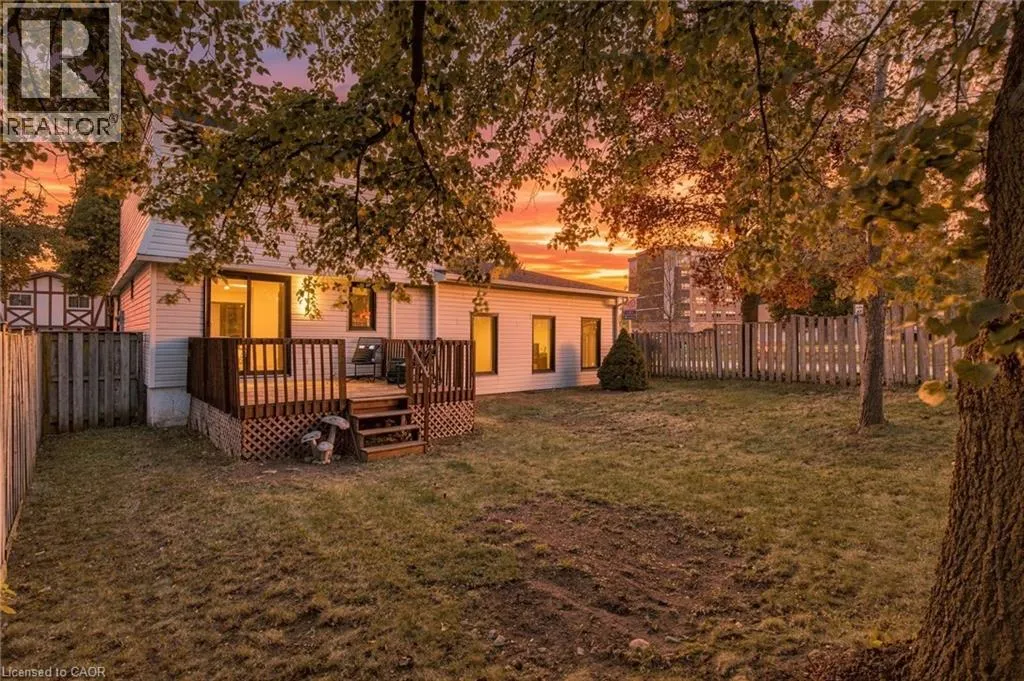 207 LINDEN Drive