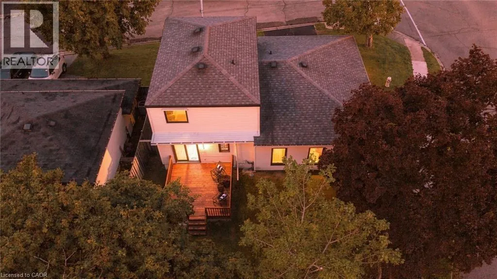 207 LINDEN Drive