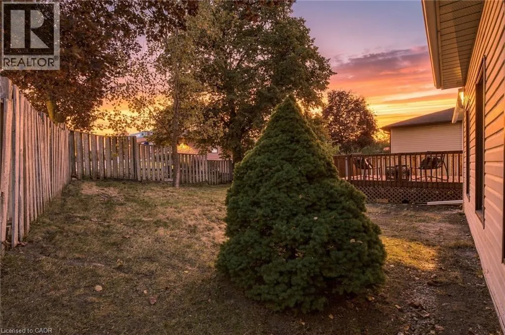207 LINDEN Drive