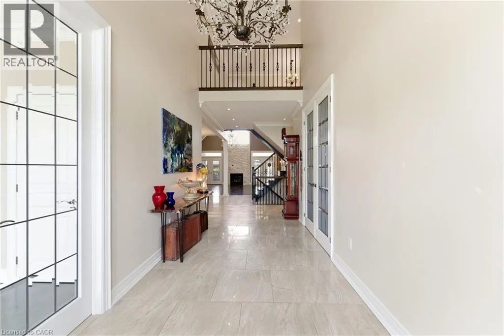 85 HILLCROFT Drive