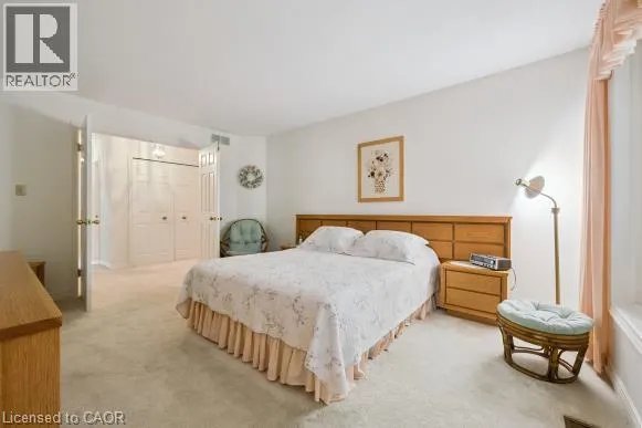 35 HUNTINGDALE Drive