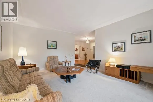 35 HUNTINGDALE Drive