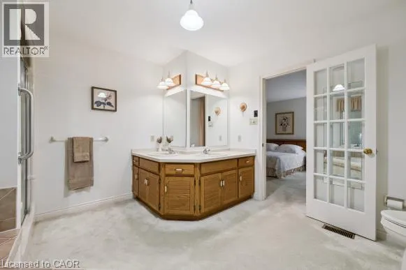 35 HUNTINGDALE Drive