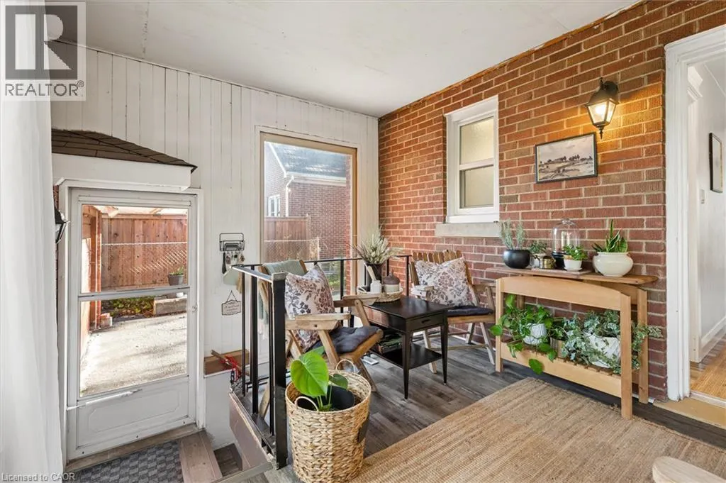 12 LAYTON Street
