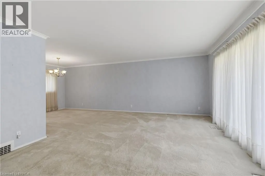 47 EVERGREEN Crescent