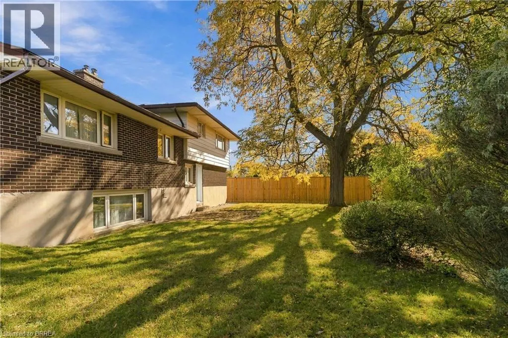 47 EVERGREEN Crescent