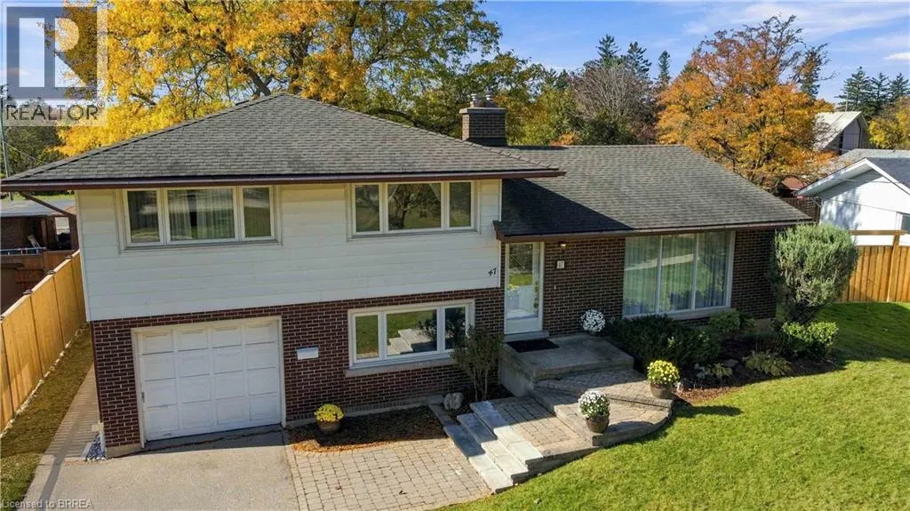 47 EVERGREEN Crescent
