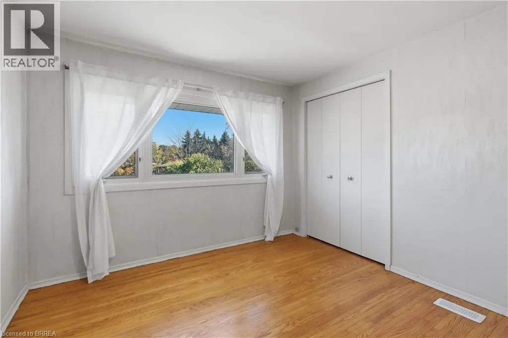 47 EVERGREEN Crescent