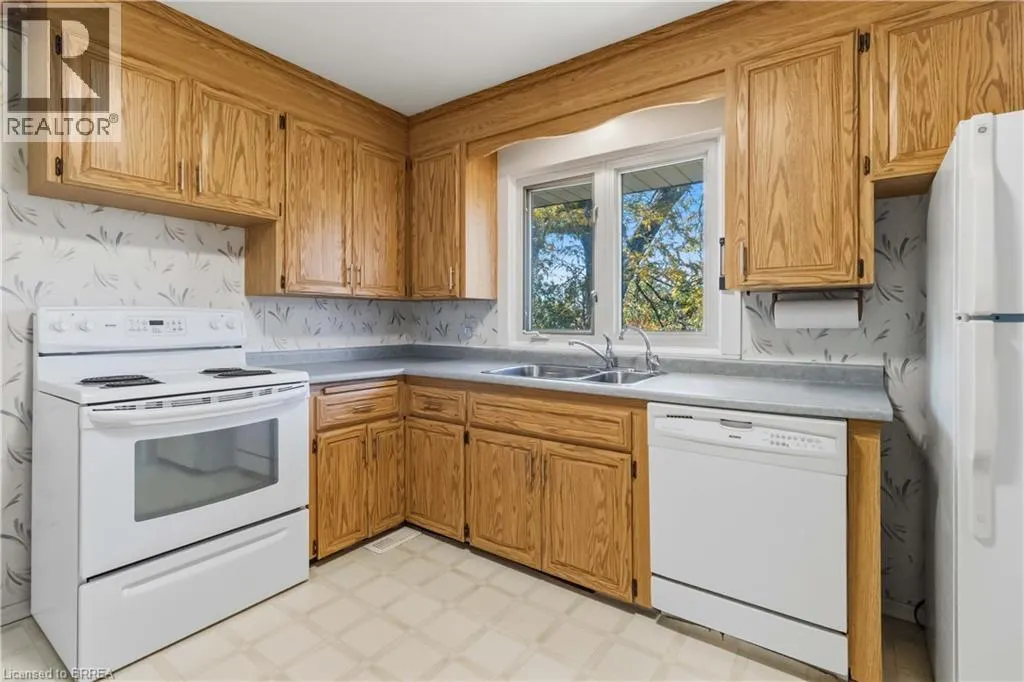 47 EVERGREEN Crescent