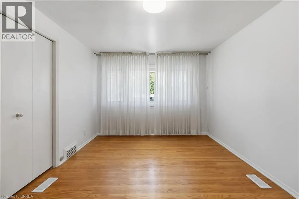47 EVERGREEN Crescent