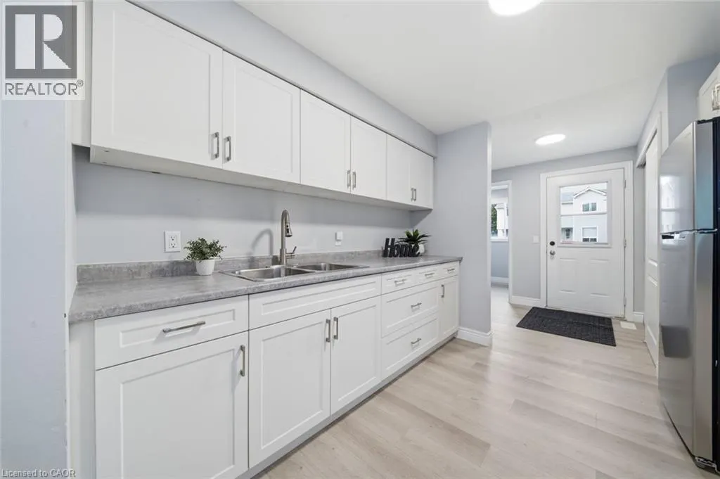 492 GREY Street Unit# 5 #5