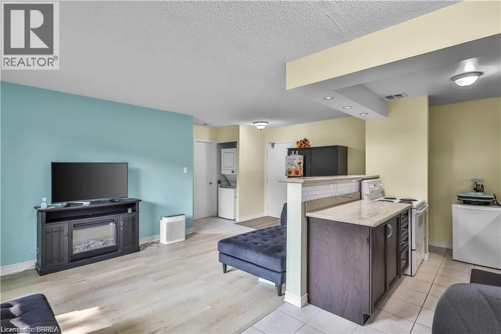 793 COLBORNE Street E Unit# 104 #104