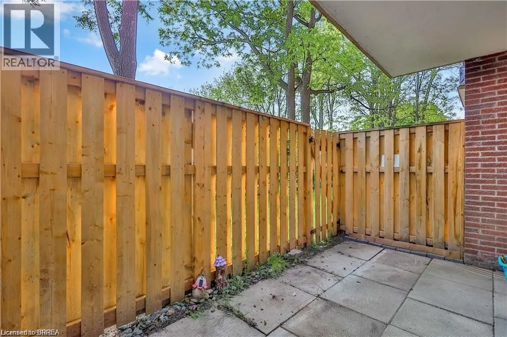 793 COLBORNE Street E Unit# 104 #104