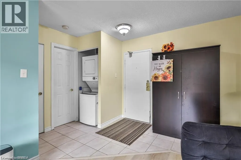 793 COLBORNE Street E Unit# 104 #104