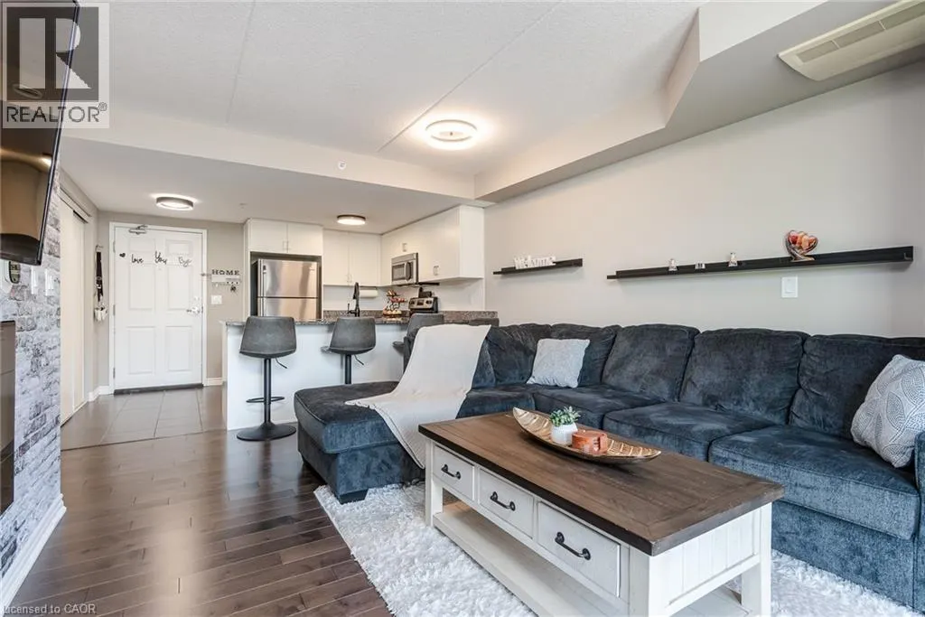 155 COMMONWEALTH Street Unit# 205 #205